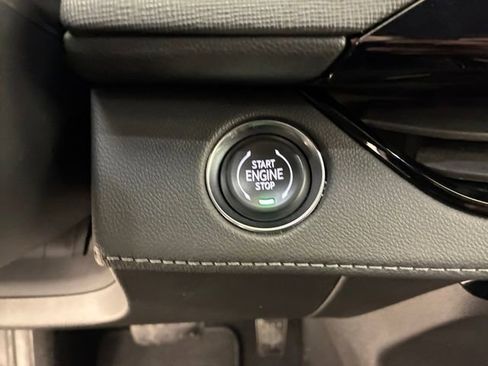 Certified 2025 Buick Enclave Sport Touring AWD/4WD image 24