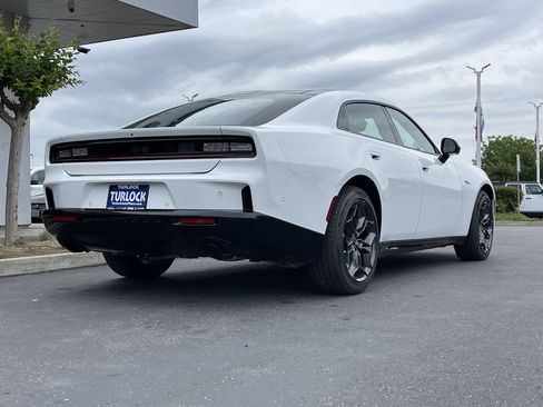 New 2026 Dodge Charger R/T AWD/4WD image 8