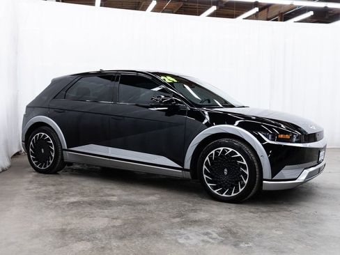 Used 2024 Hyundai Ioniq 5 Limited image 1