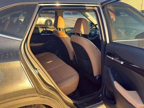 Used 2024 Kia Seltos EX image 7