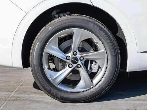 Used 2026 Genesis GV70 2.5T Advanced AWD/4WD image 8