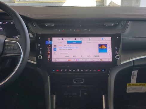 New 2026 Jeep Grand Cherokee Altitude image 19