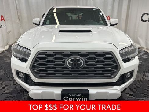 Used 2023 Toyota Tacoma TRD Sport image 2