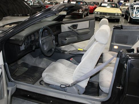 Used 1991 Pontiac Firebird Trans Am image 13