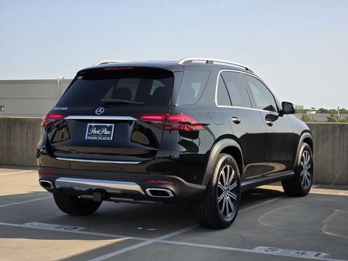 Used 2025 Mercedes-Benz GLE 350 4MATIC image 8
