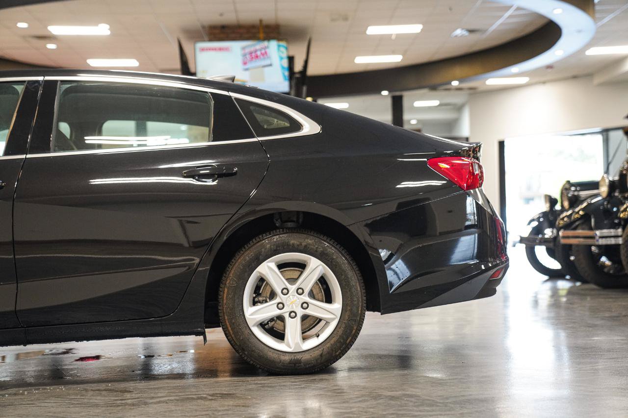 Used 2024 Chevrolet Malibu LS FWD image 7