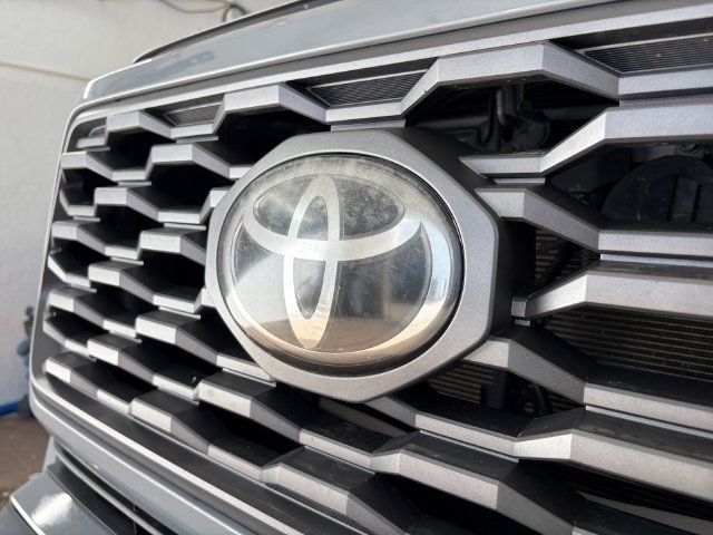 Used 2021 Toyota Tacoma TRD Off-Road w/ Technology Package AWD/4WD image 24
