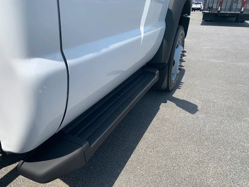 Used 2015 Ford F550 4x4 Regular Cab Super Duty image 22