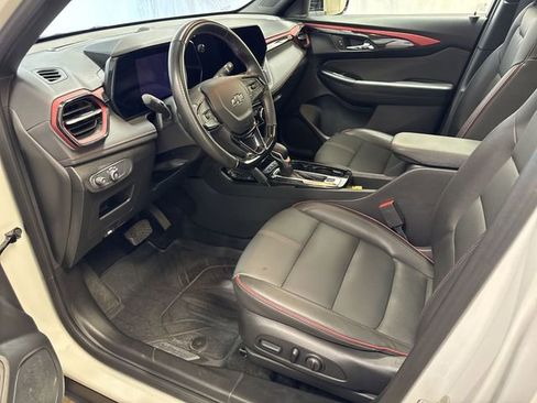 Used 2025 Chevrolet TrailBlazer RS w/ Convenience Package FWD image 12