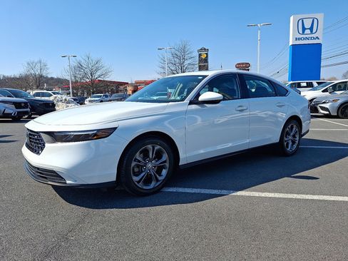 Certified 2024 Honda Accord EX image 3