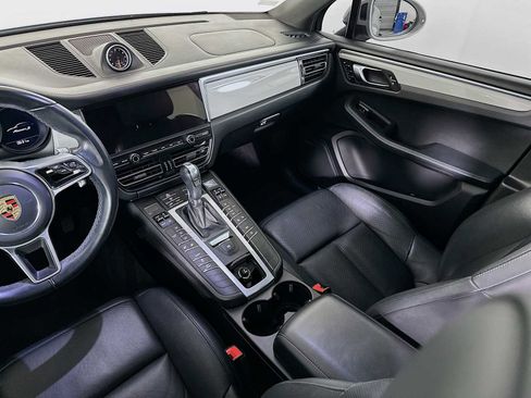 Certified 2021 Porsche Macan S image 25