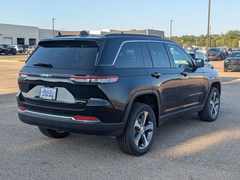 New 2025 Jeep Grand Cherokee Limited AWD/4WD image 3