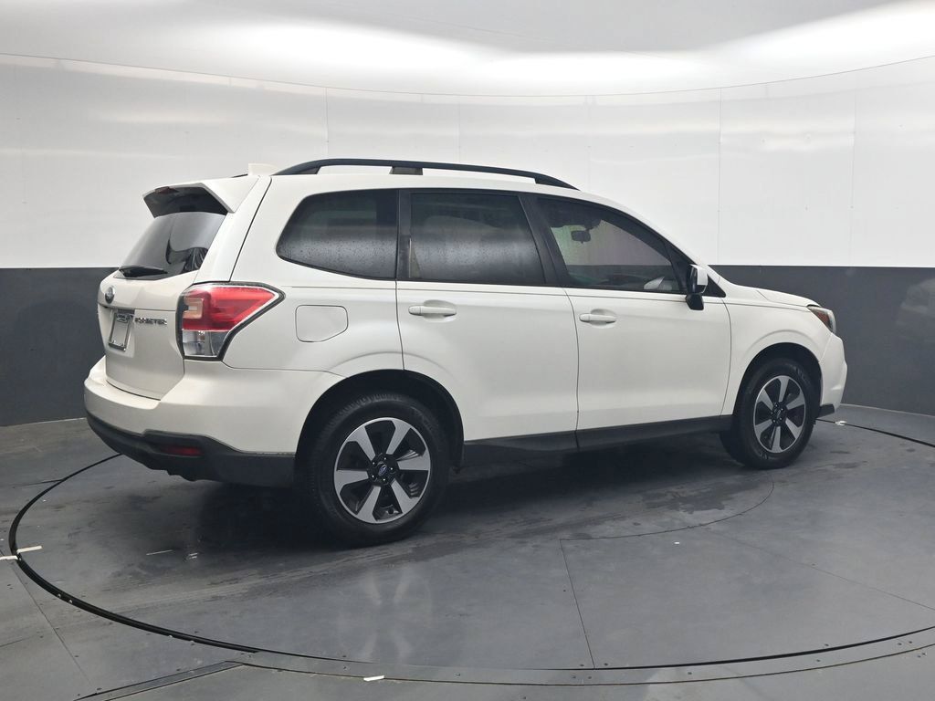 Used 2018 Subaru Forester 2.5i Premium AWD/4WD image 4