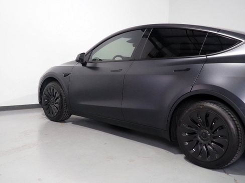Used 2024 Tesla Model Y 2WD image 49