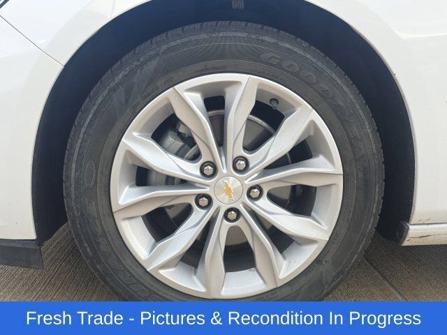 Used 2025 Chevrolet Malibu LT FWD image 10