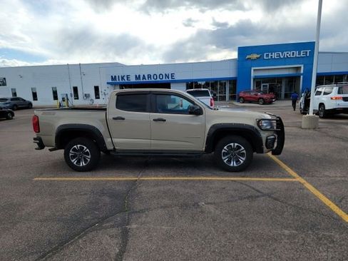 Certified 2022 Chevrolet Colorado Z71 w/ Safety Package AWD/4WD image 4