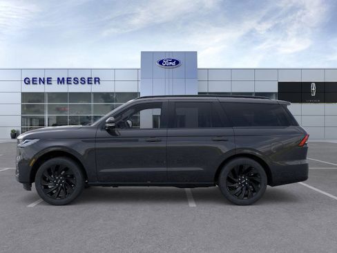 New 2025 Lincoln Navigator Reserve w/ Jet Appearance Package image 25