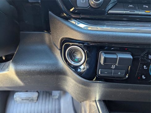 Used 2023 Chevrolet Silverado 1500 LTZ image 23