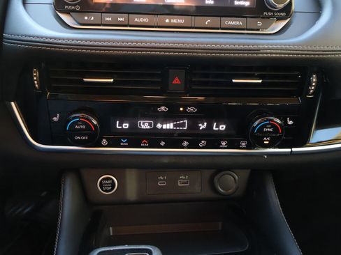 Used 2022 Nissan Rogue SL image 28