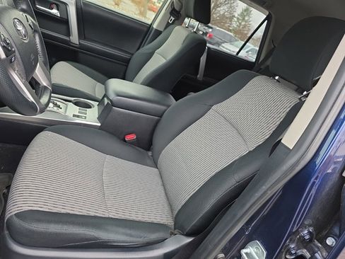 Used 2016 Toyota 4Runner SR5 image 11