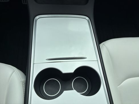 Used 2022 Tesla Model Y Performance AWD/4WD image 27