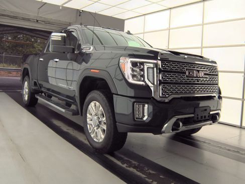 Used 2022 GMC Sierra 2500 Denali w/ Snow Plow Prep/Camper Package AWD/4WD image 2