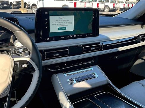 New 2026 Lincoln Aviator Reserve w/ Luxury Package image 7