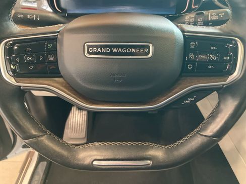 Used 2022 Jeep Grand Wagoneer Series I AWD/4WD image 18