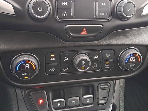 Used 2021 GMC Terrain SLT w/ Infotainment Package II image 16