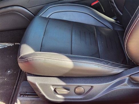 Used 2021 Ford Mustang Shelby GT500 w/ Technology Package image 24