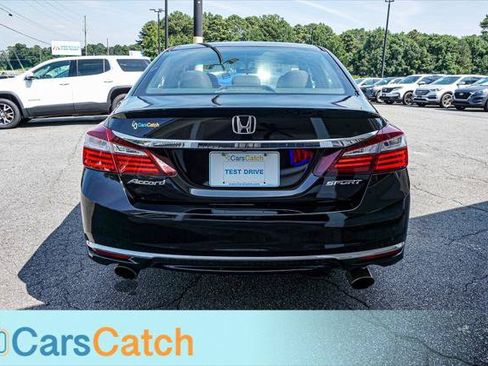 Used 2017 Honda Accord Sport image 13