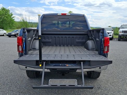 Used 2018 Ford F150 XLT w/ Equipment Group 302A Luxury AWD/4WD image 28
