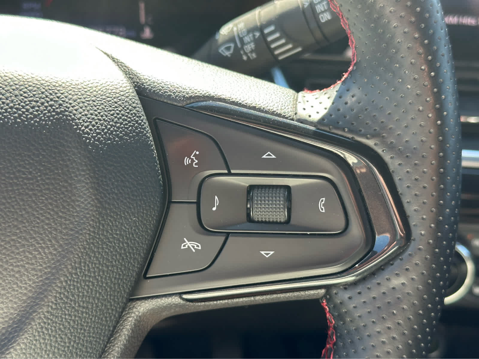 Used 2024 Chevrolet Trax RS w/ Driver Confidence Package FWD image 18
