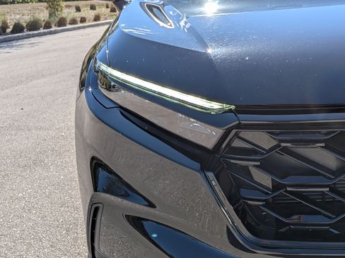 Used 2025 Honda CR-V Sport-L image 10