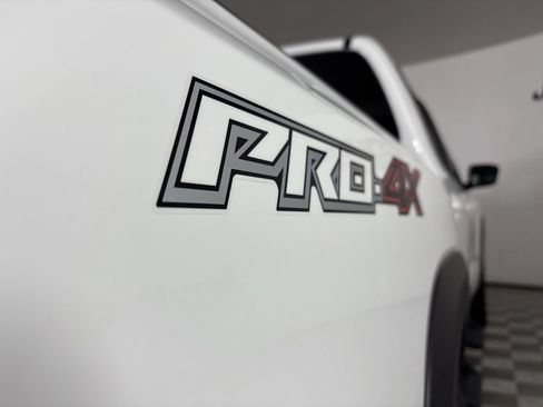 Used 2025 Nissan Frontier PRO-4X AWD/4WD image 34