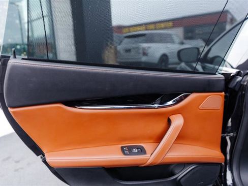 Used 2017 Maserati Quattroporte S GranSport Q4 image 42