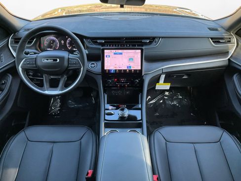 New 2025 Jeep Grand Cherokee Limited AWD/4WD image 10