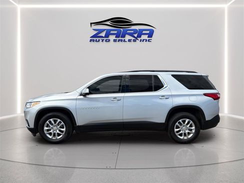 Used 2020 Chevrolet Traverse LT w/ LPO, Black Accent Package AWD/4WD image 4