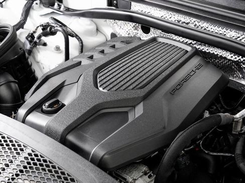 Used 2025 Porsche Macan image 29