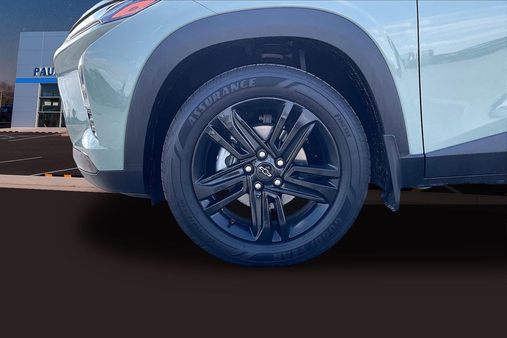 Used 2025 Chevrolet Trax ACTIV w/ Driver Confidence Package FWD image 38