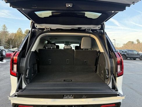 New 2026 Ford Expedition Active image 8