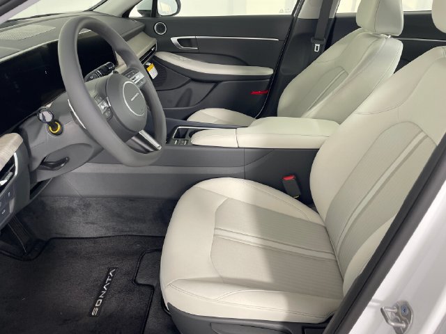 New 2026 Hyundai Sonata Blue FWD image 2