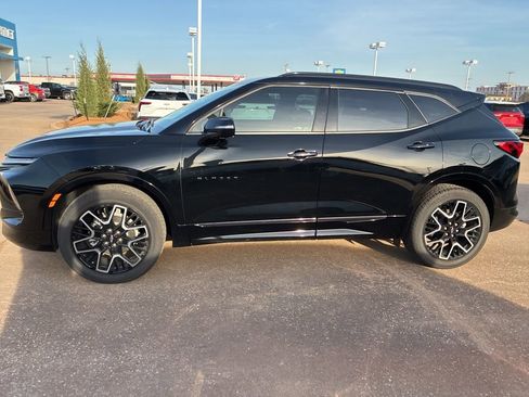 Used 2023 Chevrolet Blazer RS w/ Driver Confidence II Package image 4