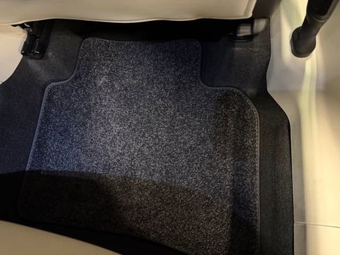 Used 2023 Buick Envision Avenir image 24