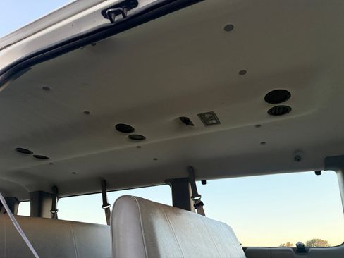 Used 1998 Ford E-350 and Econoline 350 XL image 19