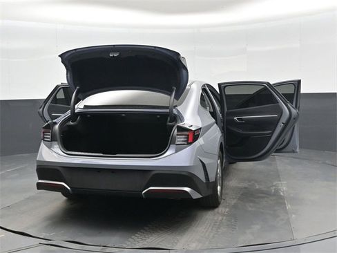 Used 2025 Hyundai Sonata SE image 48