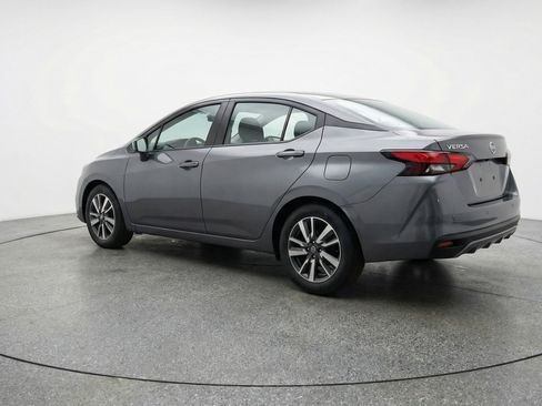 Used 2025 Nissan Versa SV image 5