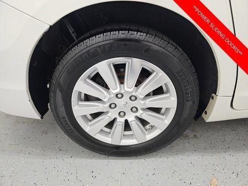 Used 2017 Toyota Sienna Limited Premium AWD/4WD image 7