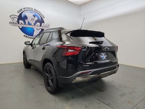 Used 2026 Chevrolet Trax ACTIV w/ Sunroof Package image 7