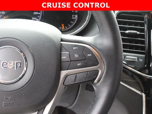 Used 2019 Jeep Grand Cherokee Limited AWD/4WD image 17